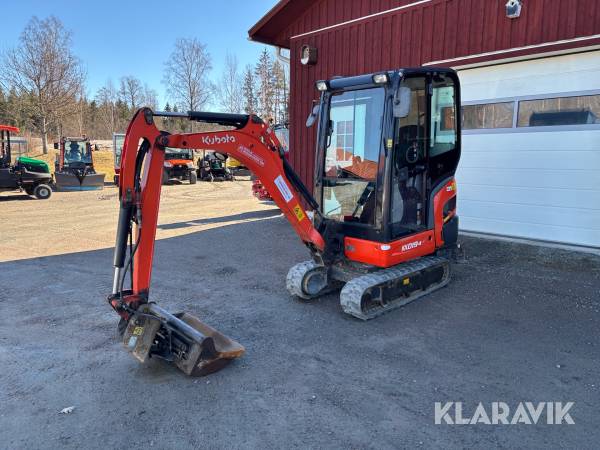 Grävmaskin Kubota KX19-4 med släp
