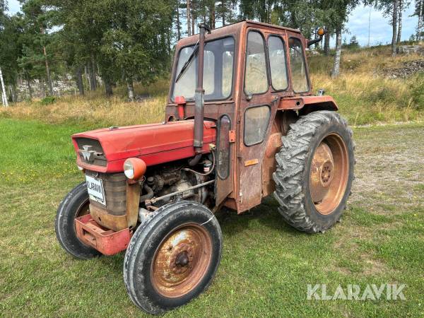 Traktor Massey Ferguson 135