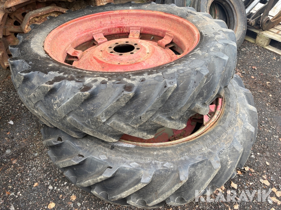 Däck med fälg 3st 12.4-38