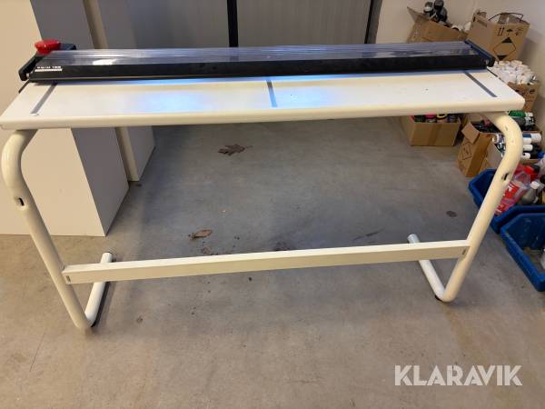 Skärmaskin/ Pappersskärare Trim 130
