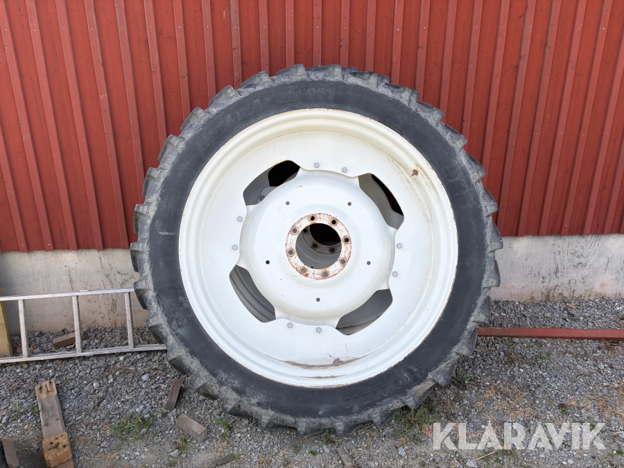 Radodlingshjul BKT 270/95R48. 230/95R36