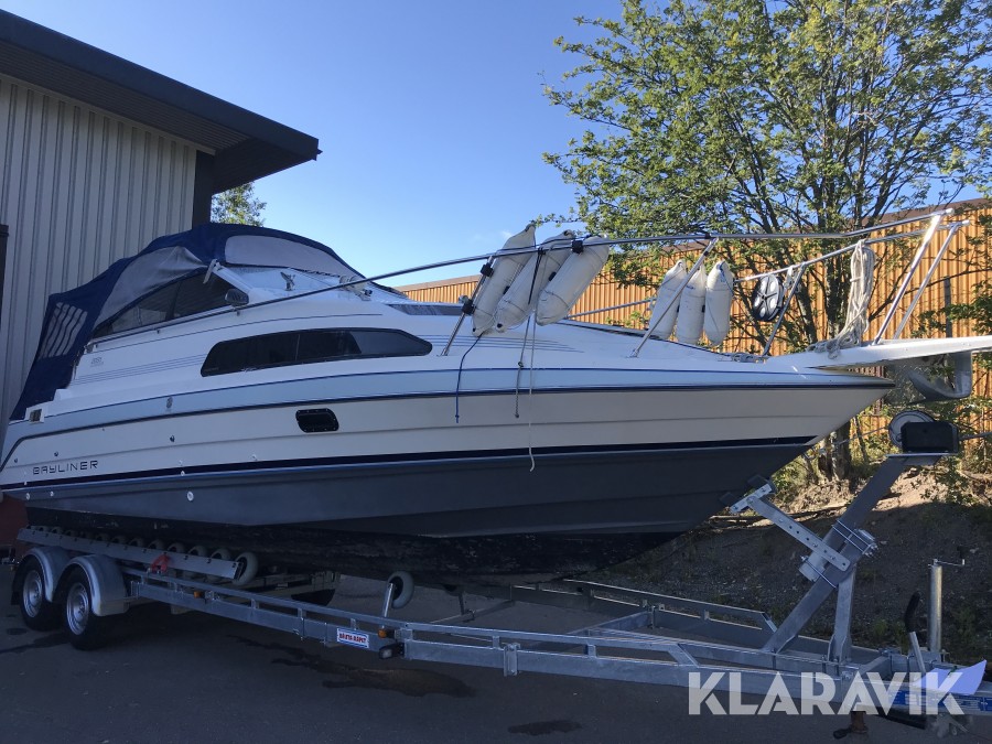 Motorbåt Bayliner 2655 sunbrige 