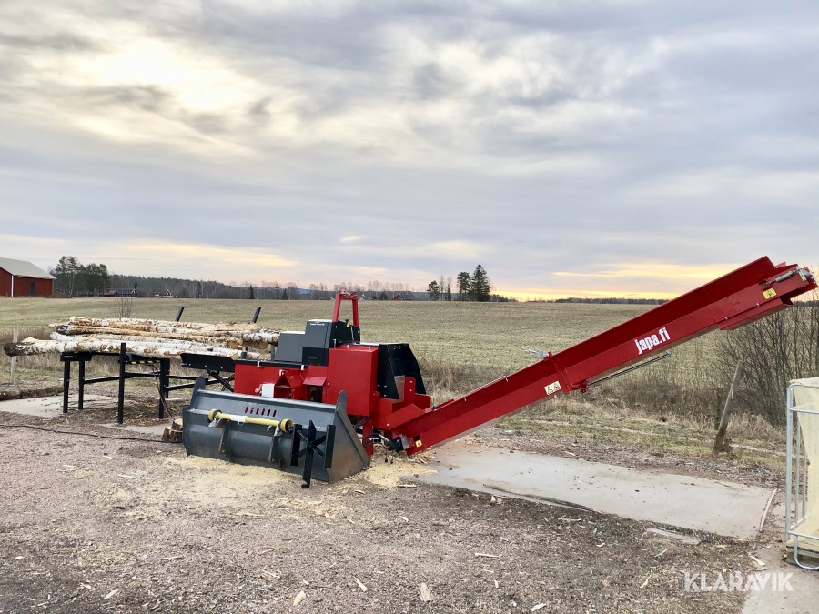 Vedprocessor JAPA 385 med hydrauliskt stockbord 