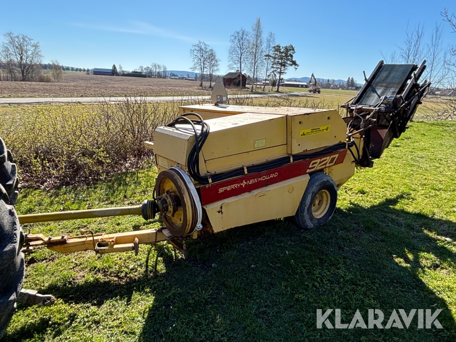 Balpress New Holland 920