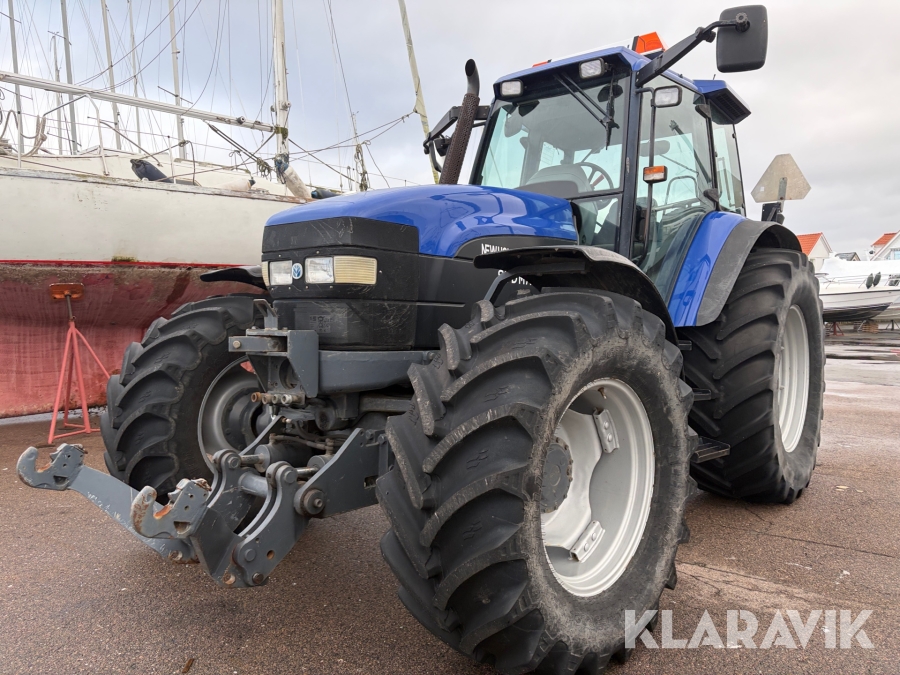 Traktor New Holland TM135