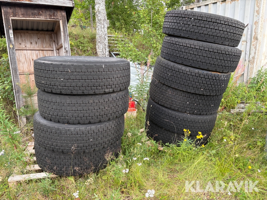 Däck 315/70R22.5.        10st