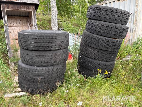 Däck 315/70R22.5.        10st