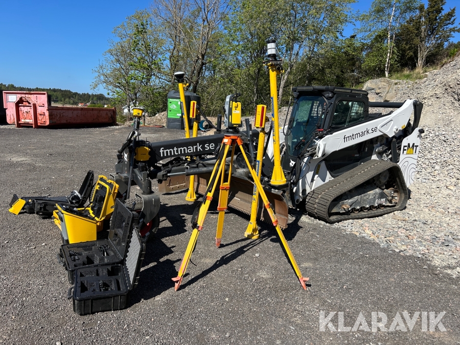 Väghyvel Bobcat T86 med hyvelställ, komplett mätutrustning, skopa, jordfräs & sopskopa