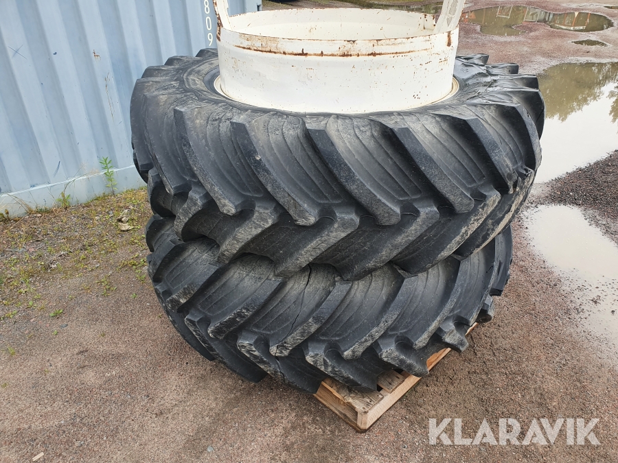 Dubbelmontage till traktor Taarus 580/70 R 42