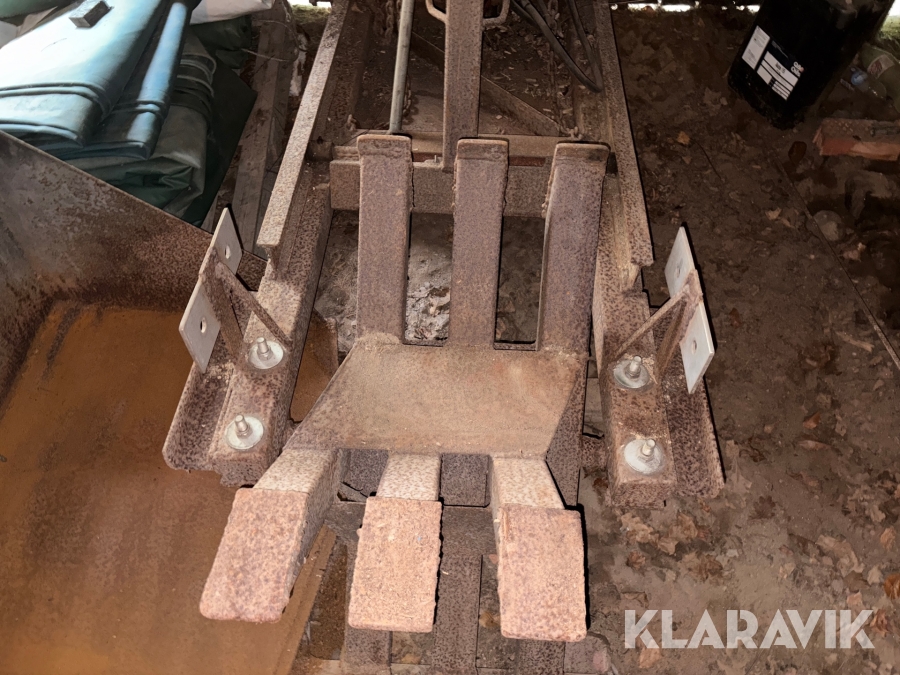 Traktor/ Skogsekipage Volvo BM 650 med skogsvagn Möre, Lima-6030 timmerkran och vinsch