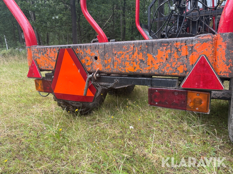 Traktor/ Skogsekipage Volvo BM 650 med skogsvagn Möre, Lima-6030 timmerkran och vinsch