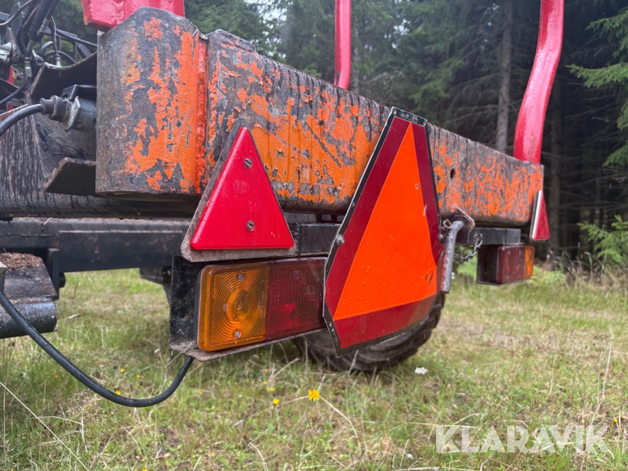 Traktor/ Skogsekipage Volvo BM 650 med skogsvagn Möre, Lima-6030 timmerkran och vinsch