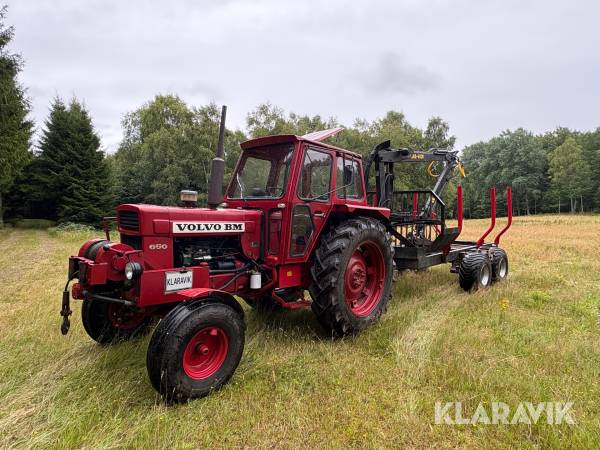 Traktor/ Skogsekipage Volvo BM 650 med skogsvagn Möre, Lima-6030 timmerkran och vinsch