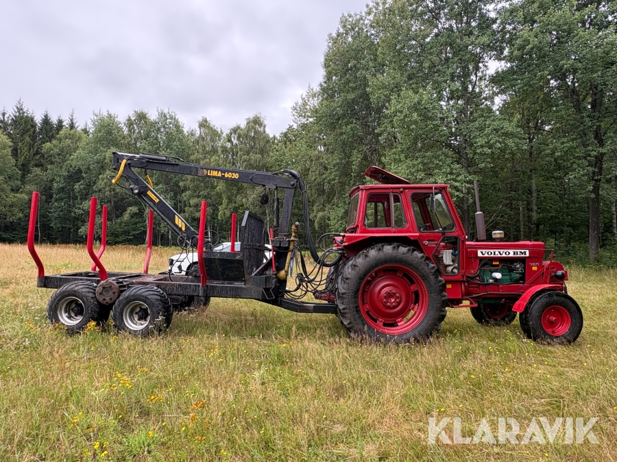 Traktor/ Skogsekipage Volvo BM 650 med skogsvagn Möre, Lima-6030 timmerkran och vinsch