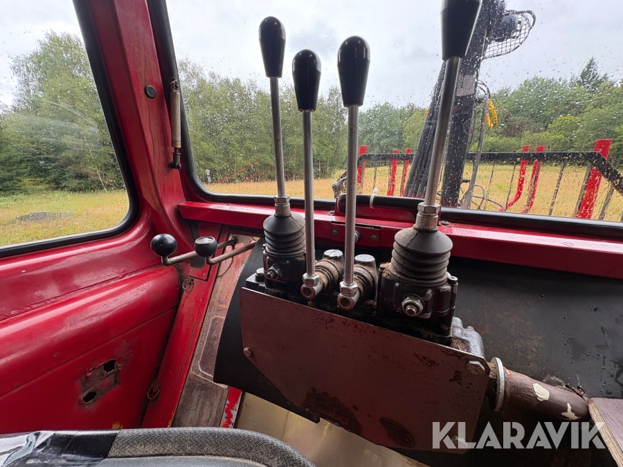 Traktor/ Skogsekipage Volvo BM 650 med skogsvagn Möre, Lima-6030 timmerkran och vinsch