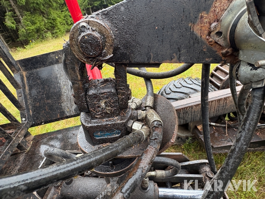 Traktor/ Skogsekipage Volvo BM 650 med skogsvagn Möre, Lima-6030 timmerkran och vinsch