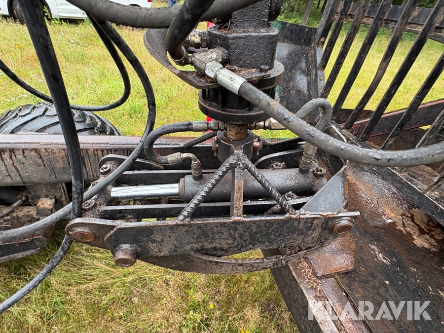 Traktor/ Skogsekipage Volvo BM 650 med skogsvagn Möre, Lima-6030 timmerkran och vinsch