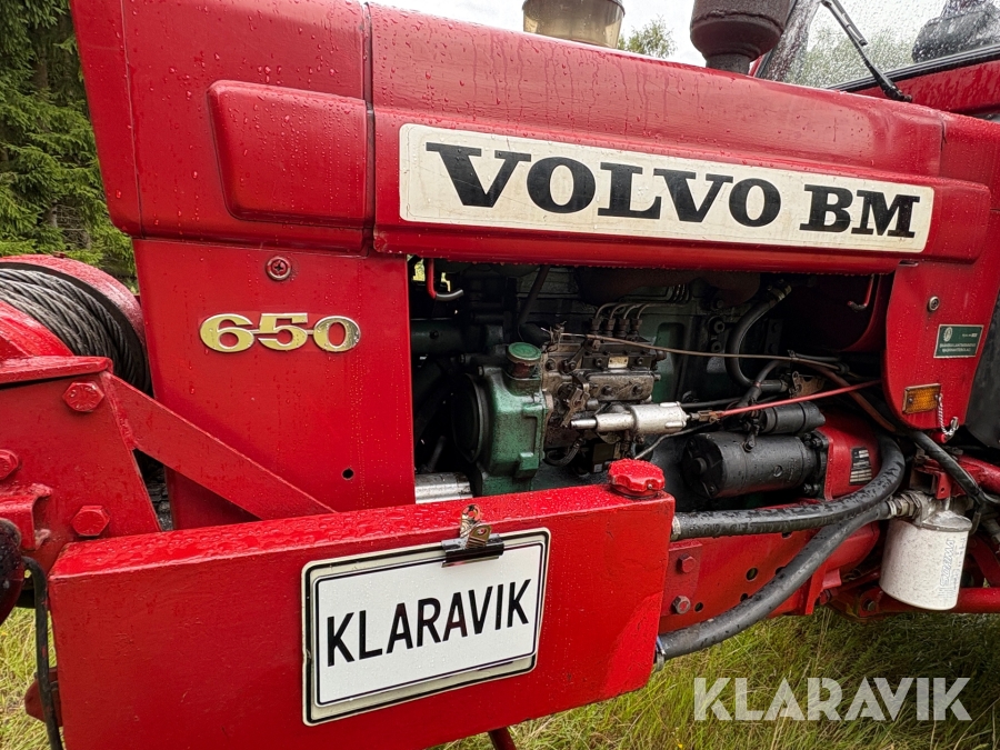Traktor/ Skogsekipage Volvo BM 650 med skogsvagn Möre, Lima-6030 timmerkran och vinsch