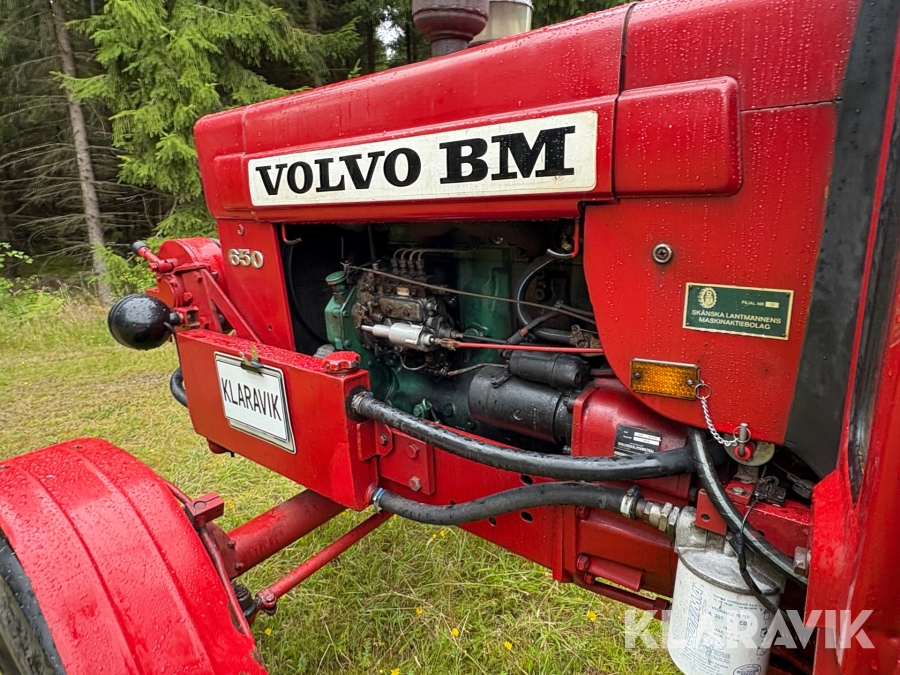 Traktor/ Skogsekipage Volvo BM 650 med skogsvagn Möre, Lima-6030 timmerkran och vinsch