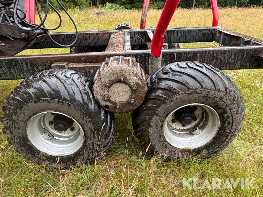 Traktor/ Skogsekipage Volvo BM 650 med skogsvagn Möre, Lima-6030 timmerkran och vinsch