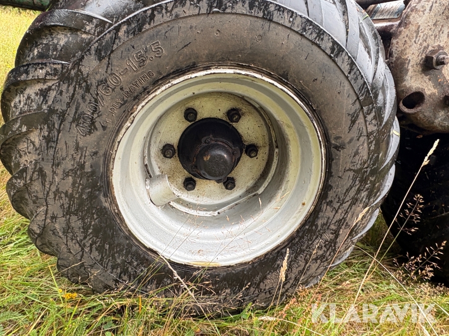Traktor/ Skogsekipage Volvo BM 650 med skogsvagn Möre, Lima-6030 timmerkran och vinsch