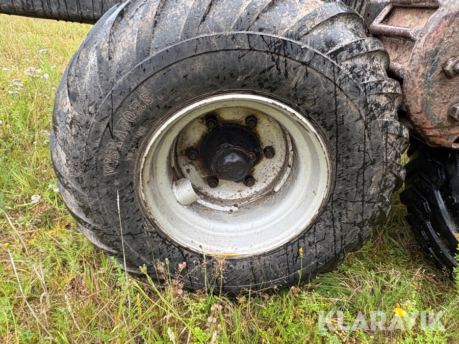 Traktor/ Skogsekipage Volvo BM 650 med skogsvagn Möre, Lima-6030 timmerkran och vinsch