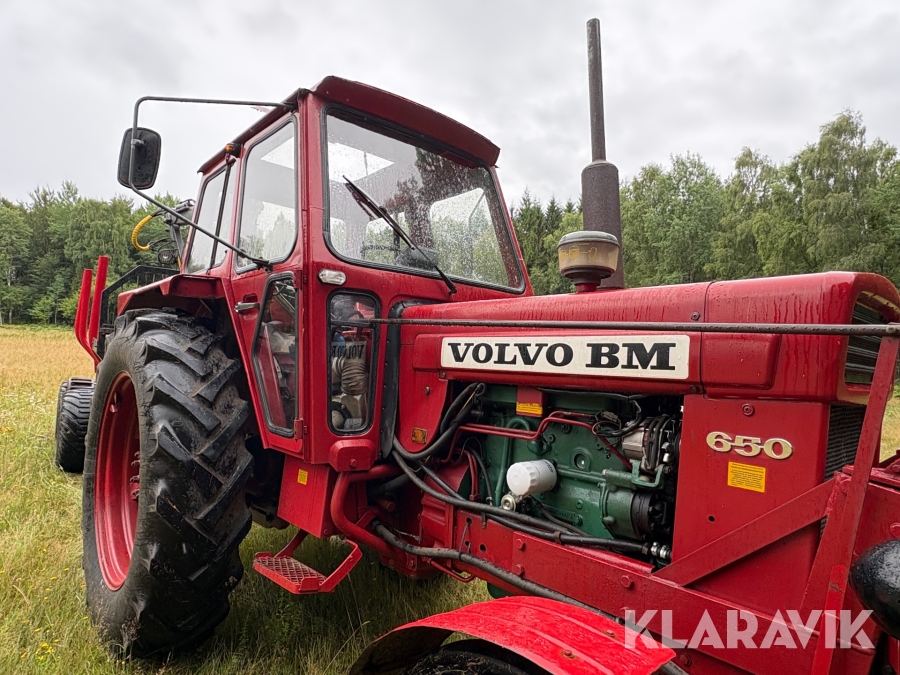 Traktor/ Skogsekipage Volvo BM 650 med skogsvagn Möre, Lima-6030 timmerkran och vinsch