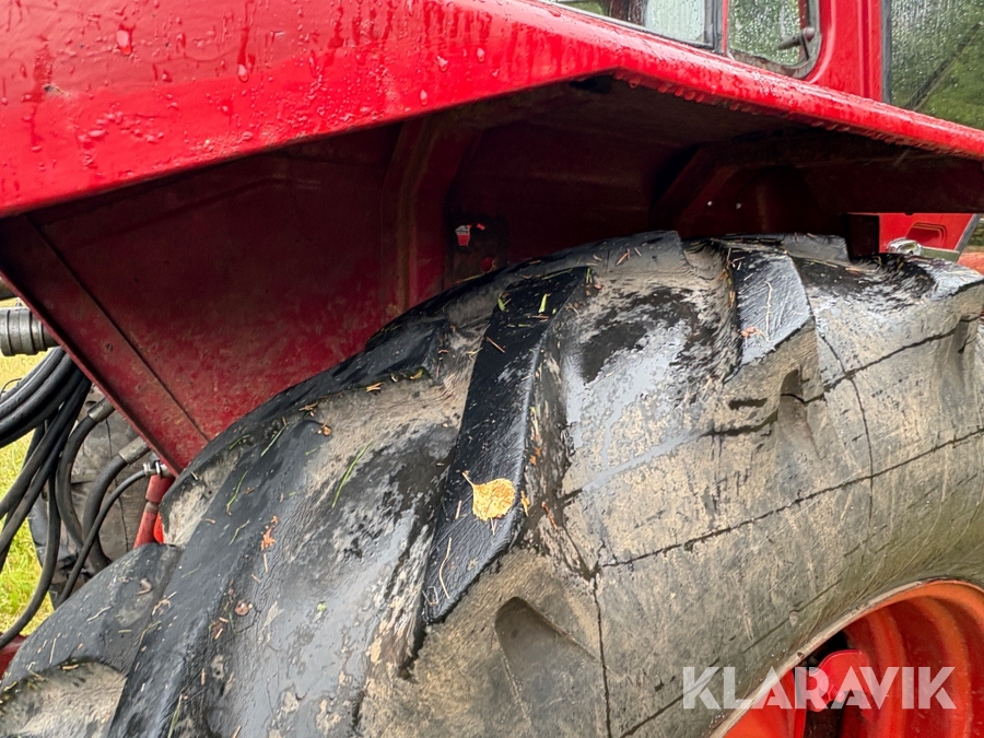 Traktor/ Skogsekipage Volvo BM 650 med skogsvagn Möre, Lima-6030 timmerkran och vinsch