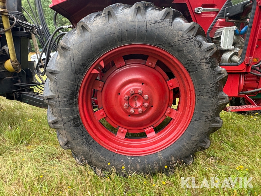 Traktor/ Skogsekipage Volvo BM 650 med skogsvagn Möre, Lima-6030 timmerkran och vinsch