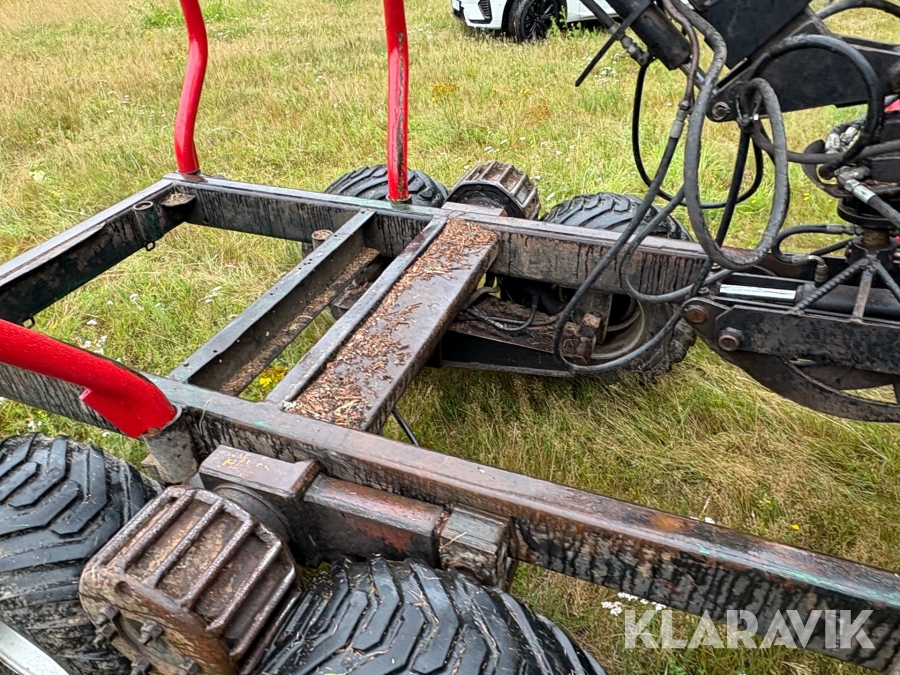 Traktor/ Skogsekipage Volvo BM 650 med skogsvagn Möre, Lima-6030 timmerkran och vinsch