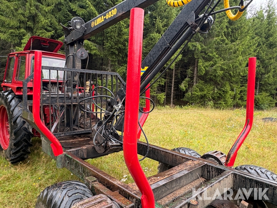 Traktor/ Skogsekipage Volvo BM 650 med skogsvagn Möre, Lima-6030 timmerkran och vinsch