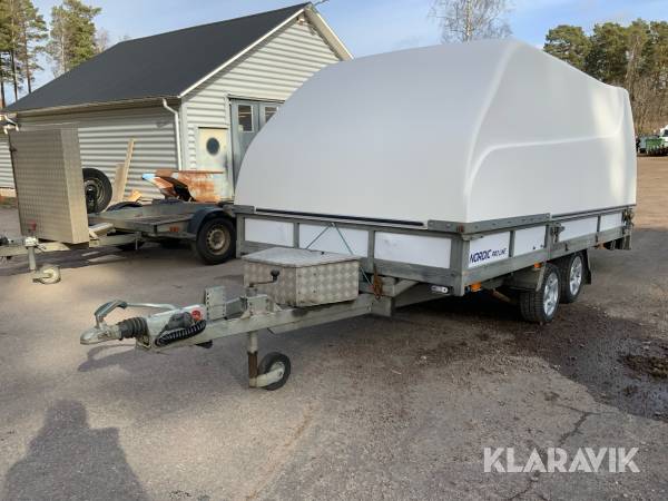 Personbilssläp Nordic 2700B med fjärrstyrning och tipp