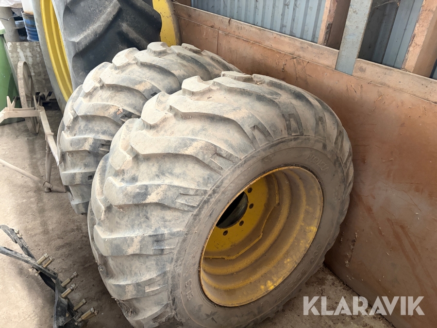 Däck med fälg Nokia 600-55R26.5