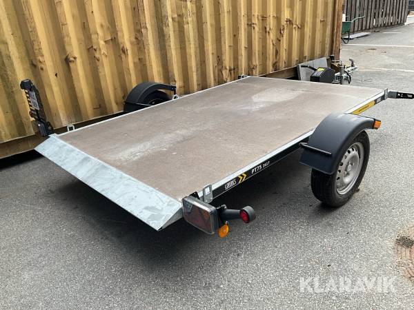 Maskinsläp Lorries PT75-2617 med tipp