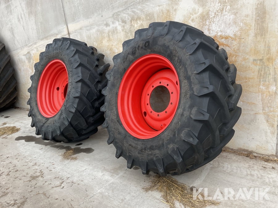 Traktordäck med fälg Trelleborg 2st 540/65R30