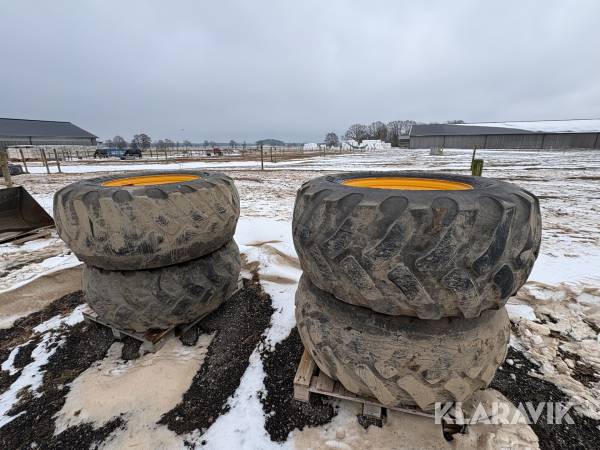 Däck med fälg Trelleborg Twin 428 Volvo L60E 4st