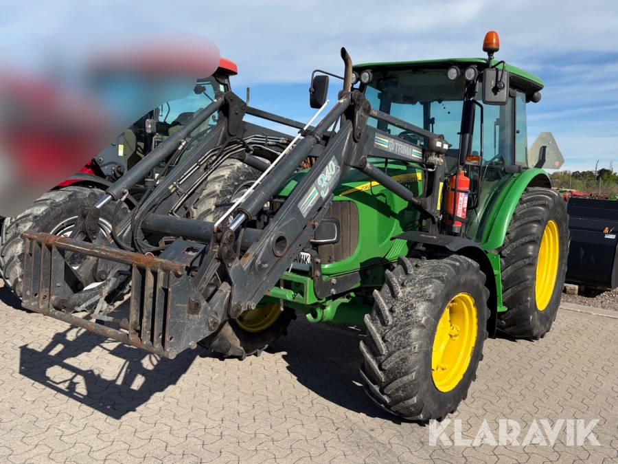 Traktor John Deere 5620