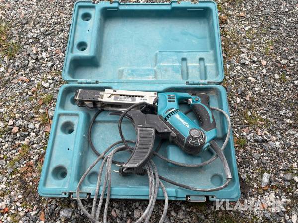 Skruvautomat Makita 6842