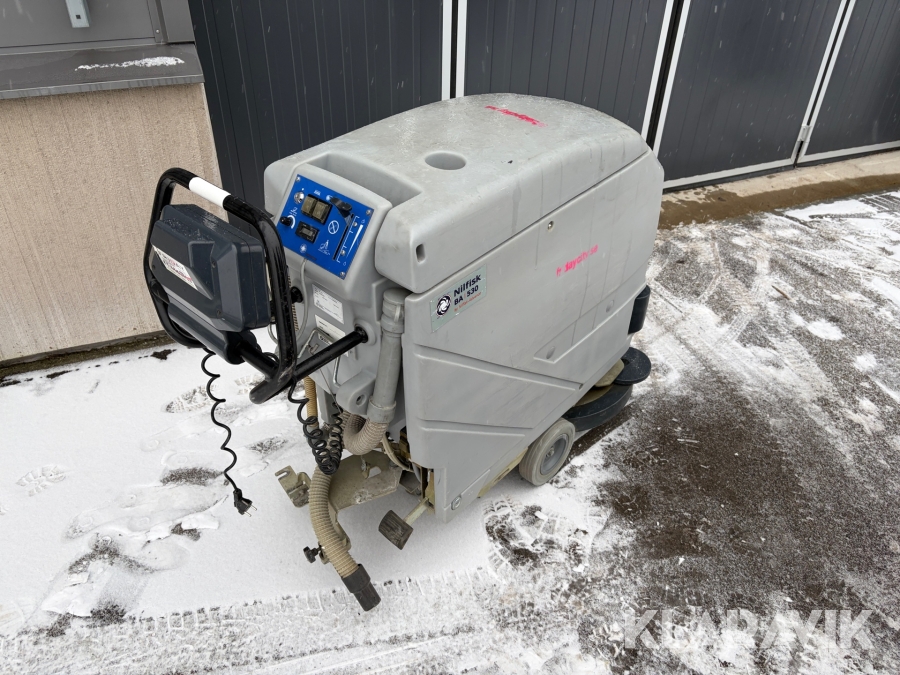 Skurmaskin Nilfisk Ba350