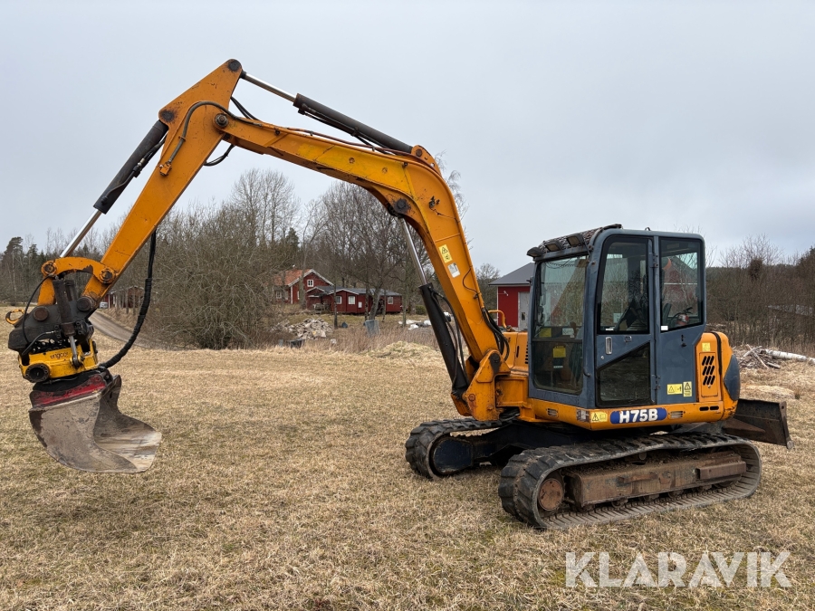 Grävmaskin Hanix H75B Engcon S45 & 2st redskap