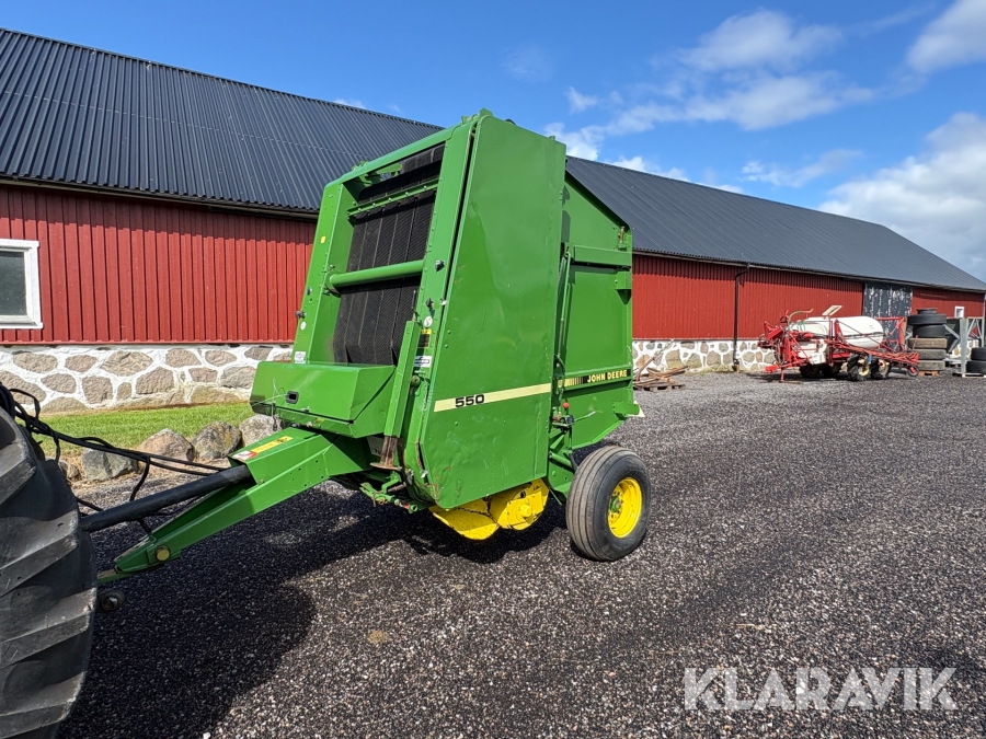 Rundbalspress John Deere 550