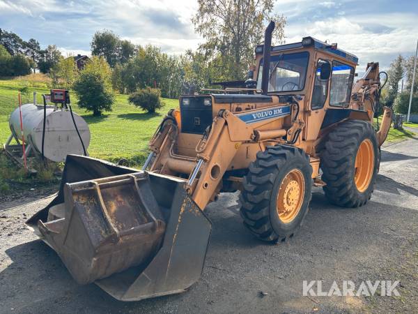 Grävlastare Volvo BM 646 med redskap