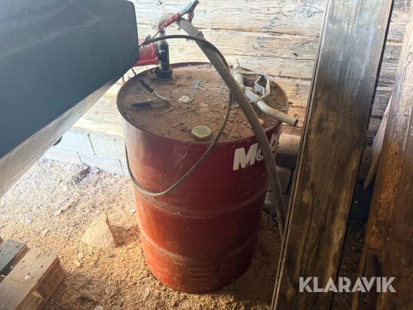 Oljefat med elektrisk pump
