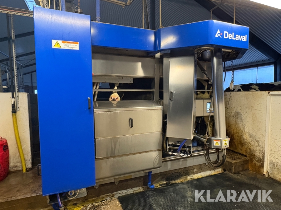 Mjölkrobot DeLaval VMS Milking Station höger