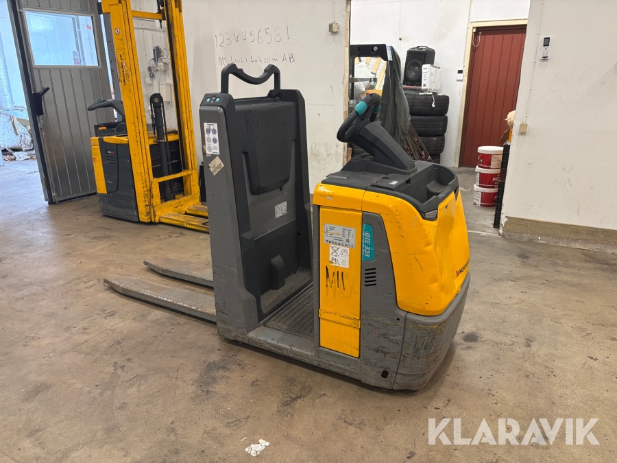 Truck / Plocktruck Jungheinrich ECE 310