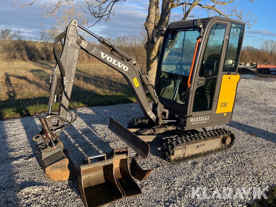 Grävmaskin Volvo EC18E med tilthuvud & redskap