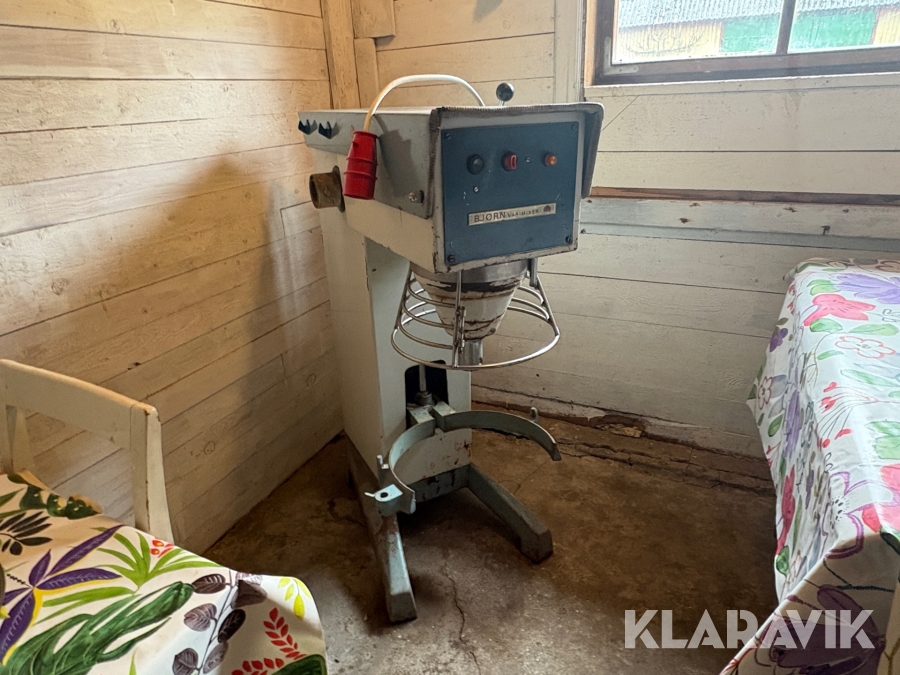 Degblandare Bjørn Varimixer med redskap
