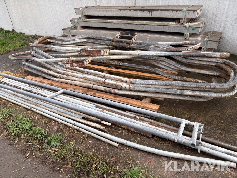 Stallinredning 9st liggbåsbågar