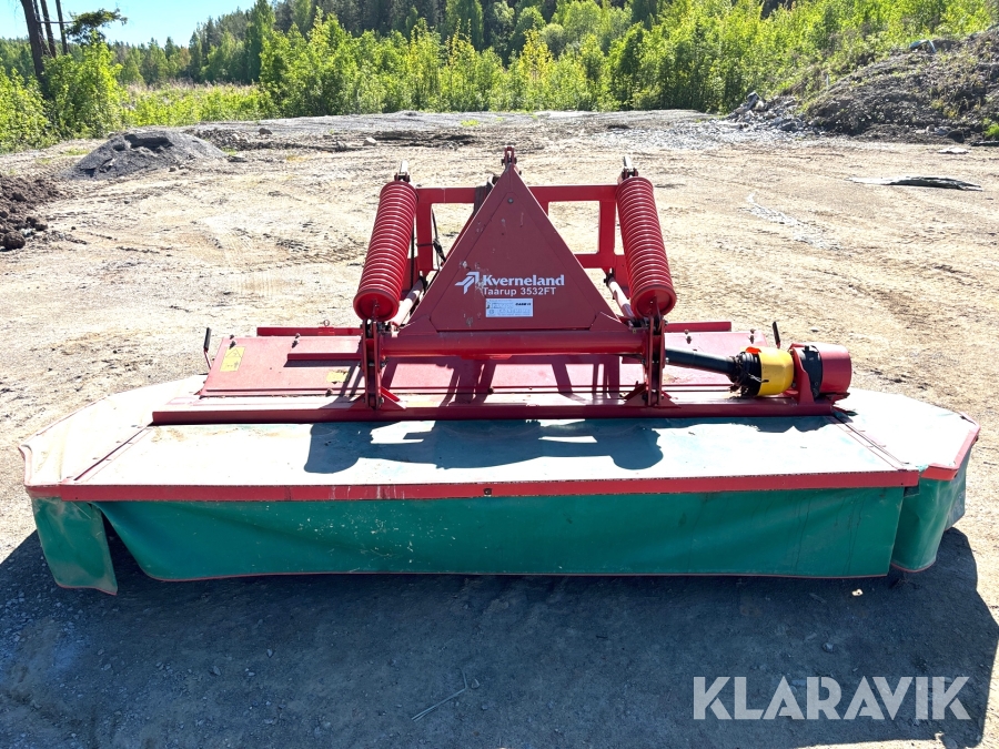 Frontmonterad slåtterkross Kverneland 3532FT