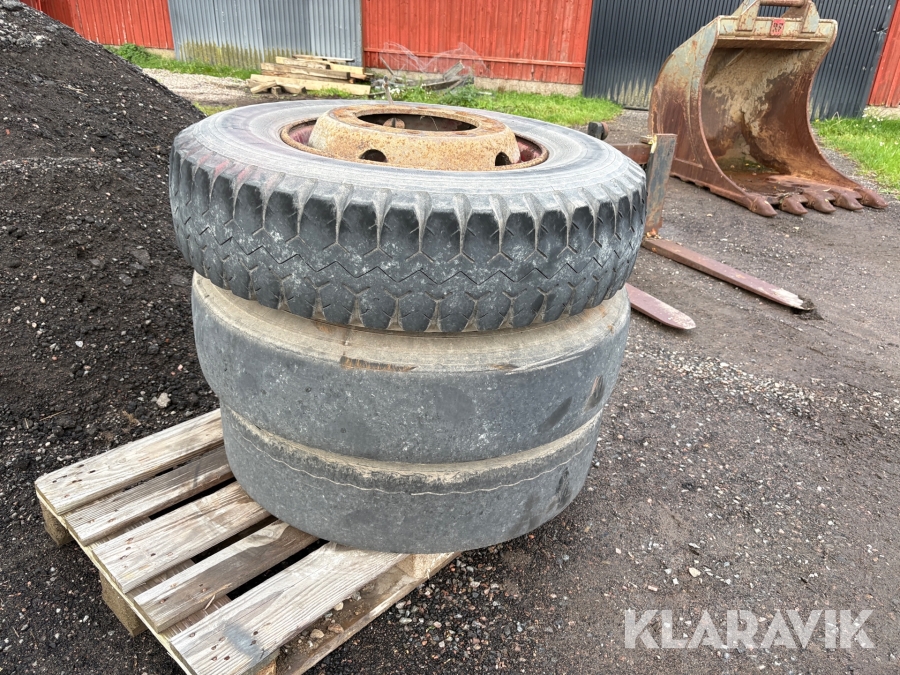 Lastbilsdäck på fälg Michelin 12R22.5 XB 3 st 